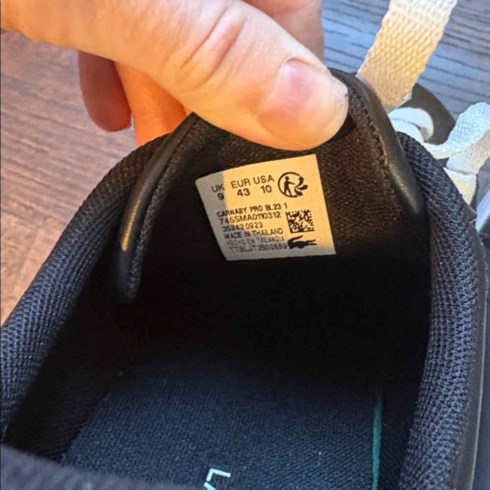 Lacoste Men's Carnaby Leather Sneakers - Picture 8 of 8